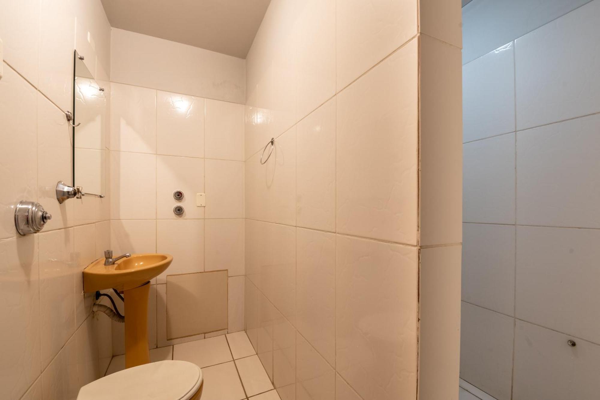 Triple Room (1 Double bed + 1 Single bed)